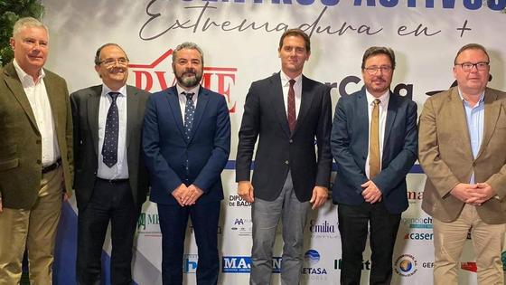 José Antonio Murillo, alcalde de Zalamea, asistió a 'Encuentros Activos, Extremadura en +'