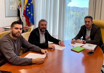 José Antonio Murillo, alcalde de Zalamea, se reúne con el Secretario de Economía, Víctor Píriz