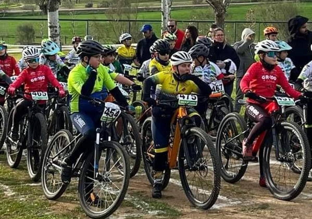 Imagen principal - Salida de una de las carreras.