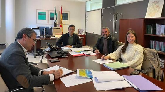 El alcalde ilipense se reúne con el director General de Urbanismo