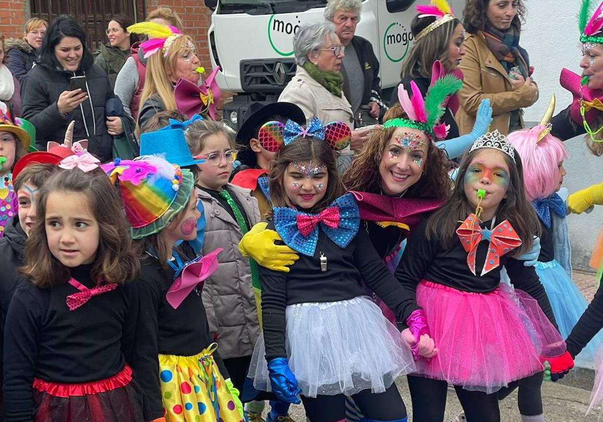 Los pequeños ilipenses inauguraron el Carnaval