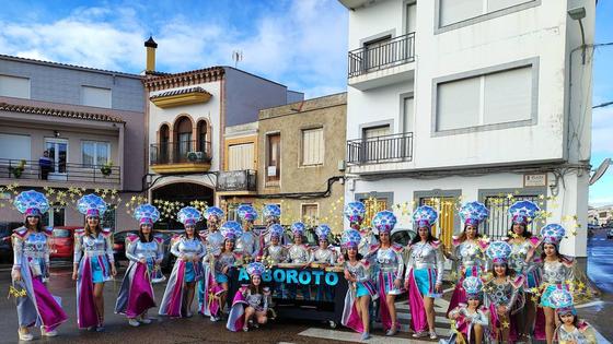 20 comparsas llenaron de color y diversión las calles de Zalamea