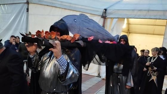 El Entierro de la Sardina finalizó el Carnaval ilipense