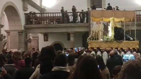 La procesión del Silencia ha sido la única a la que la lluvia permitió salir