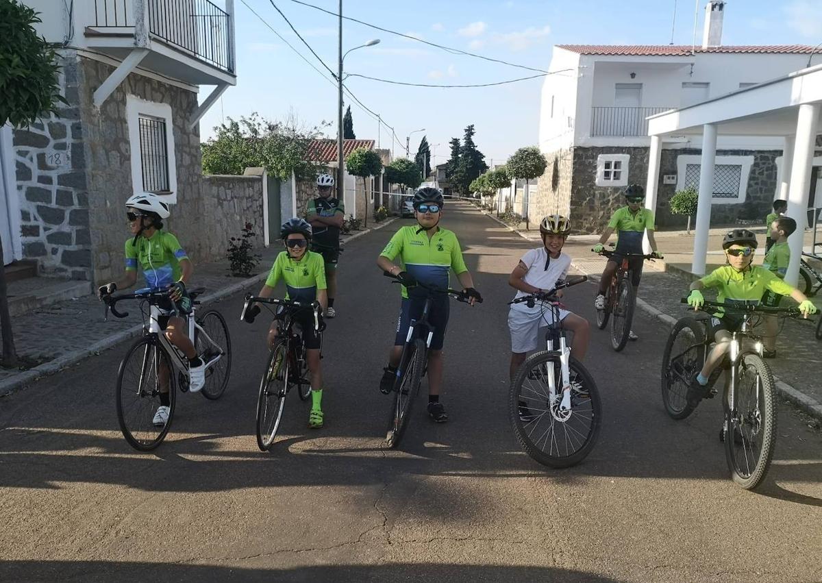 Imagen secundaria 1 - Escuela Ciclista Cancho Roano