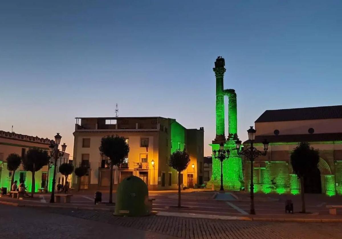 Zalamea se ilumina de verde por el Día Internacional de la Celiaquía
