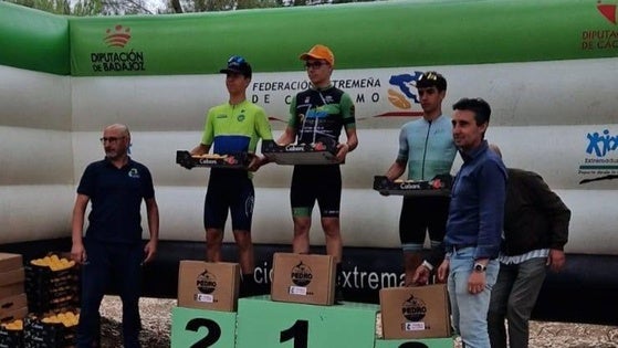 Ramón Núñez obtiene el segundo puesto en la última carrera del Open de Extremadura XCO