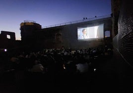 Los ilipenses volvieron a llenar el Castillo en la última proyección.