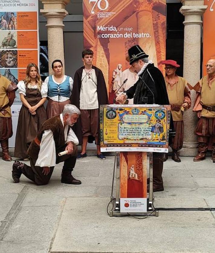 Imagen secundaria 2 - El actor Juanjo Artero apadrina la XIX edición de 'El alcalde de Zalamea'