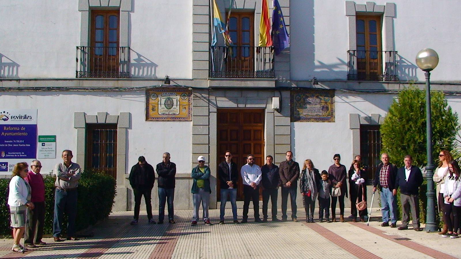 Zalamea se solidariza con el pueblo francés por los atentados terroristas