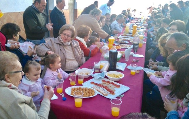 Durante el aperitivo que se ofreció tras la visita 