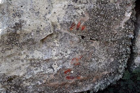 Foto de la roca donde se encuentra las pinturas 