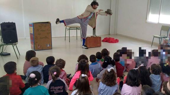 El cuentacuentos con los más pequeños 