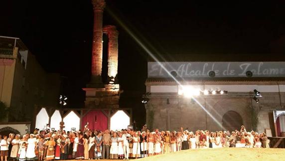 Todos los actores salieron ante la gran ovación del público 