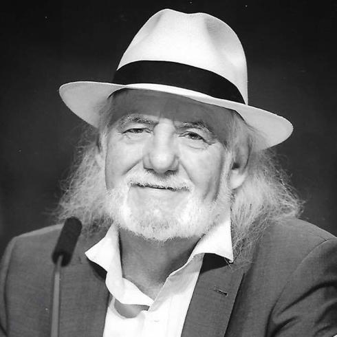 Miguel Nieto ha dirigido la obra durante 25 años 