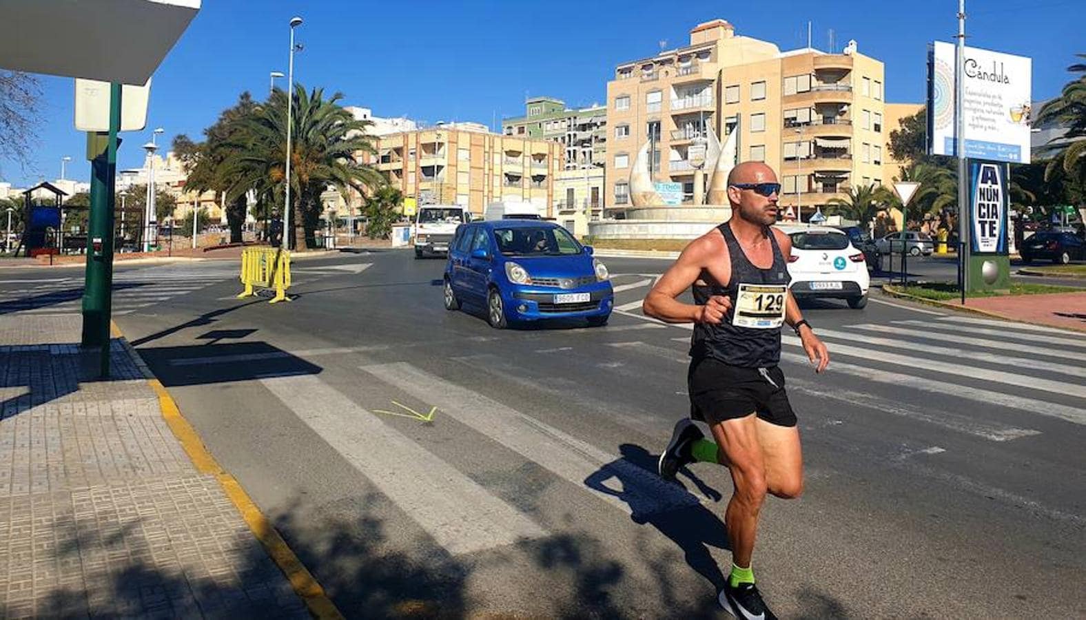 Organizada por el Ayuntamiento, esta duodécima edición ha contado con la presencia de Sandía Fashion para refrescar a los corredores, Atmosfera Sport y Sano, entre otros