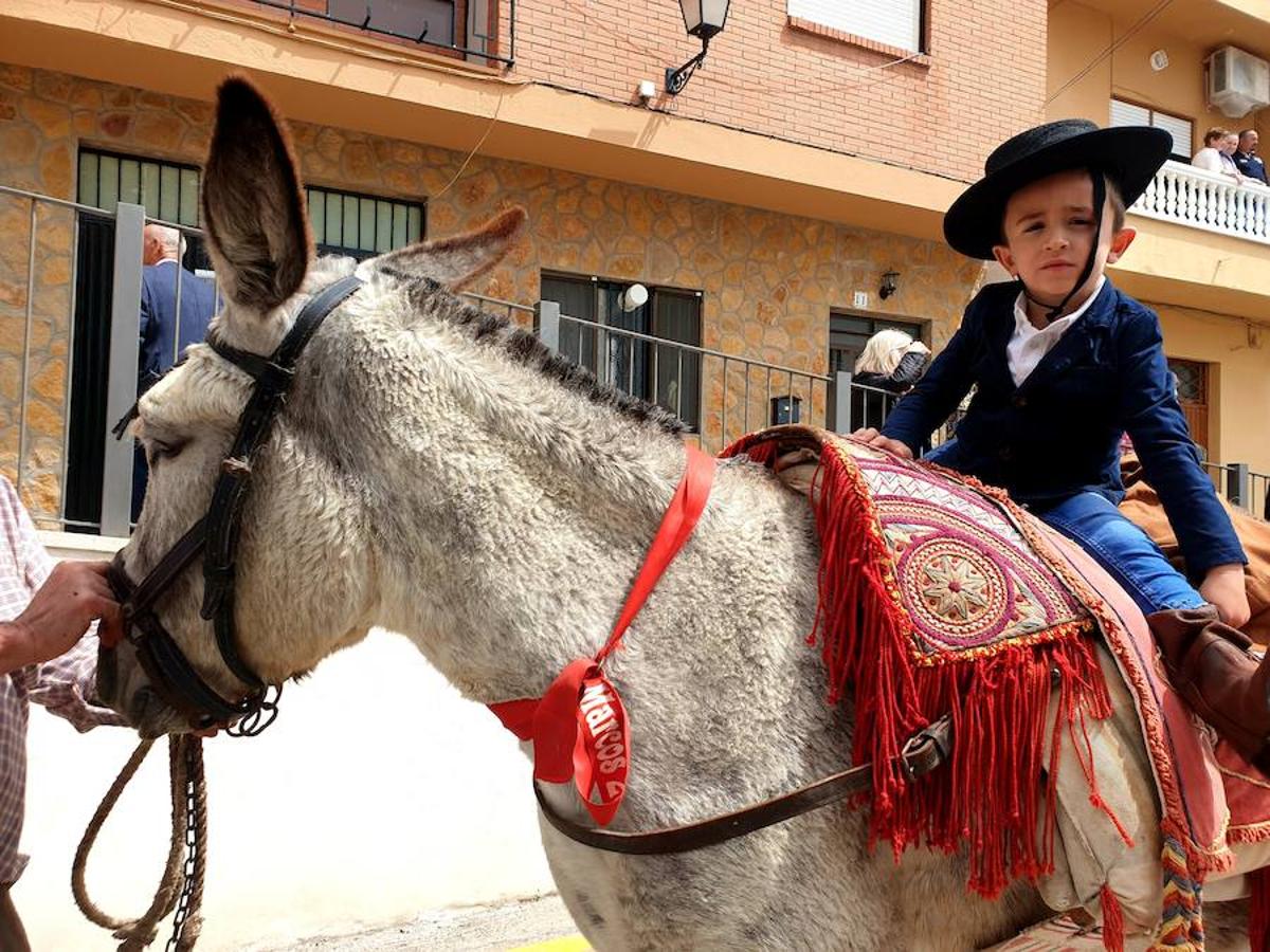 Los abderitanos se echan a la calle para celebrar el día grande del patrón de los agricultores y ganaderos