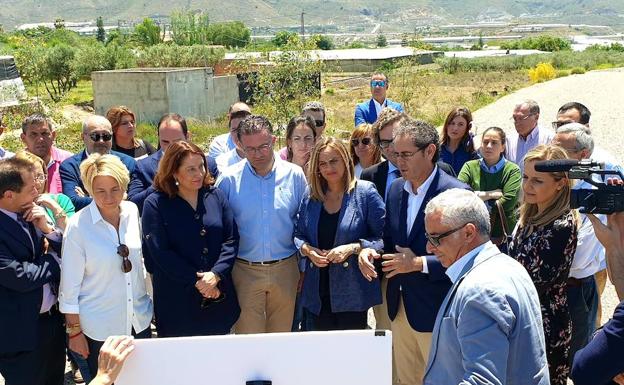 La consejera de Fomento ha visitado hoy el lugar acompañada por Carmen Crespo y el alcalde de Berja, entre otros representantes políticos. 