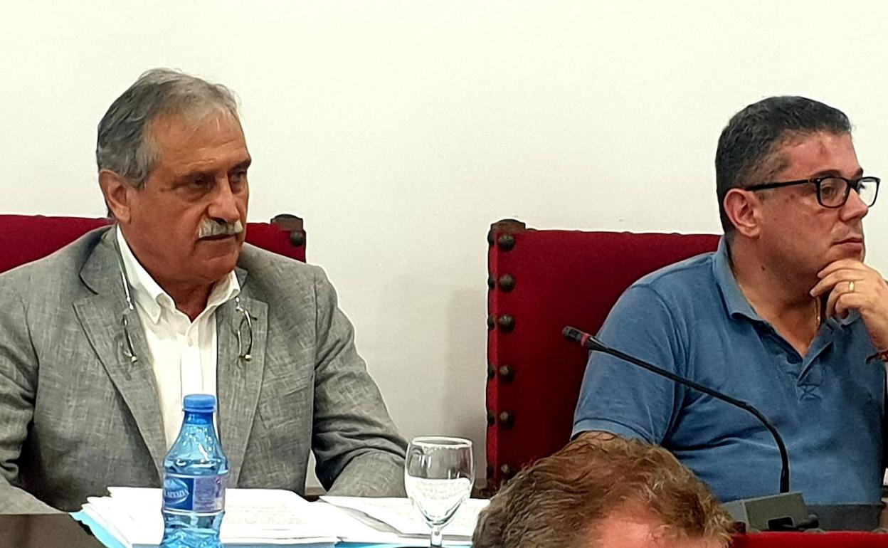 Isidro Ferrio y Juan Ibáñez, concejales de Vox. 
