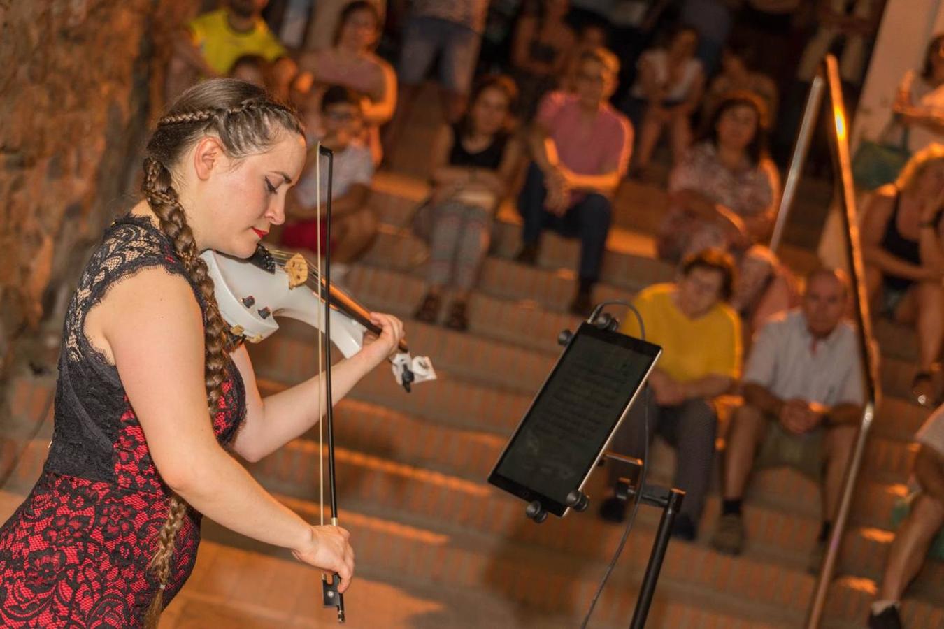 Abderitanos y visitantes disfrutaron de distintas actividades culturales y de ocio hasta la madrugada del pasado sábado