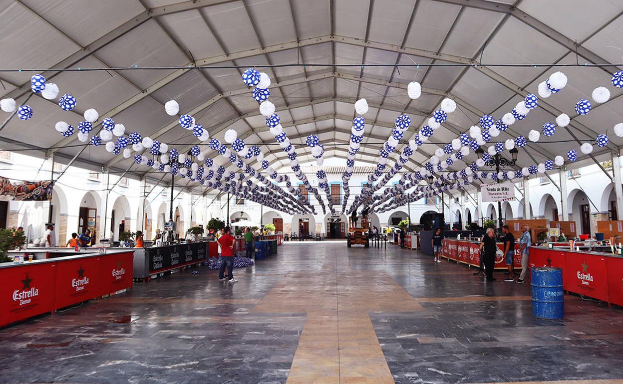 La Plaza Porticada de Berja se viste de feria