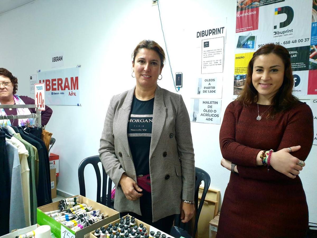 Fotos: Primeras marcas en la Feria Outlet del comercio de Adra