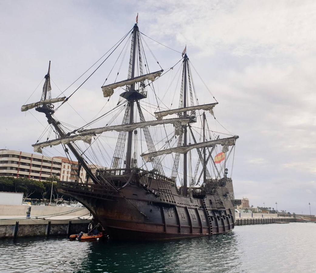 Fotos: Andalucía, un galeón histórico en la ciudad más antigua de Almería