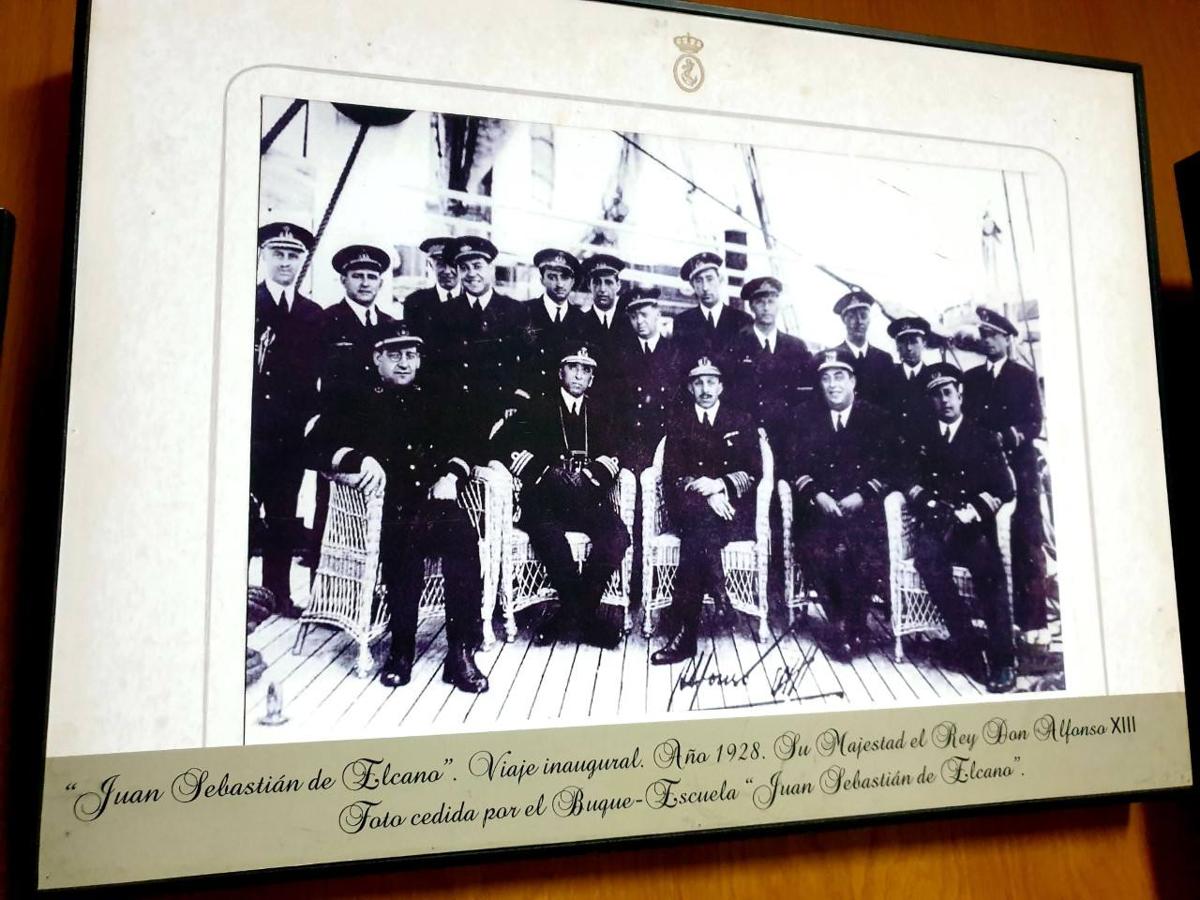 Fotos: El Juan Sebastián Elcano &#039;regresa&#039; a Adra en forma de exposición