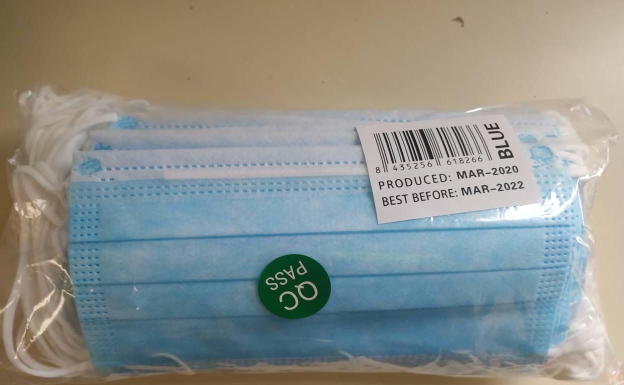 Adra adquiere 3.000 mascarillas de un solo uso