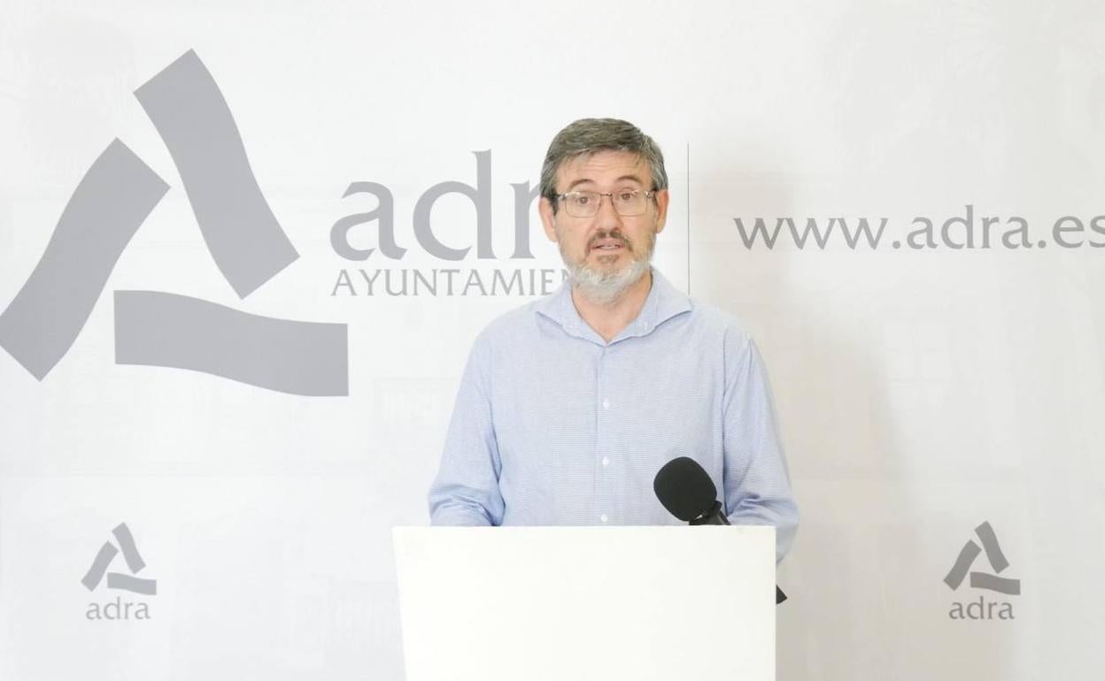 Manuel Cortés, alcalde de Adra. 