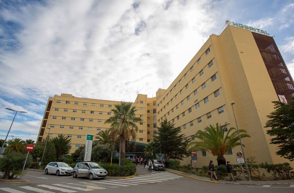 El accidentado, evacuado al Hospital Universtario Torrecádenas, falleció ayer. 