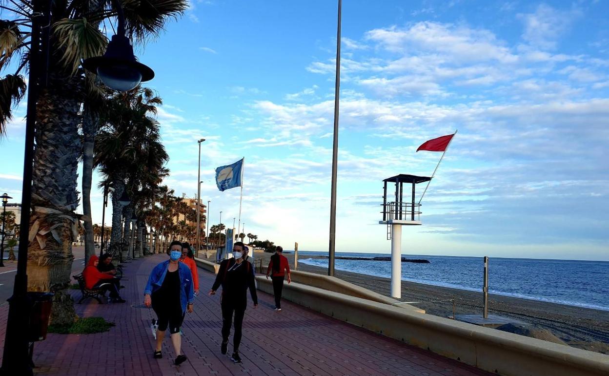 Paseo marítimo de San Nicolás, en Adra. 