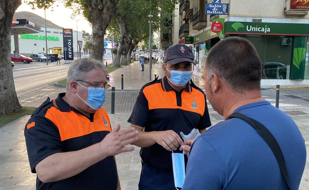 Berja registra cuatro positivos por coronavirus y advierte del riesgo de sanción por no usar mascarilla