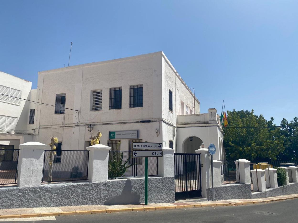 El colegio Luis Vives de Dalías es el único centro de educación Infantil y Primaria de la localidad.