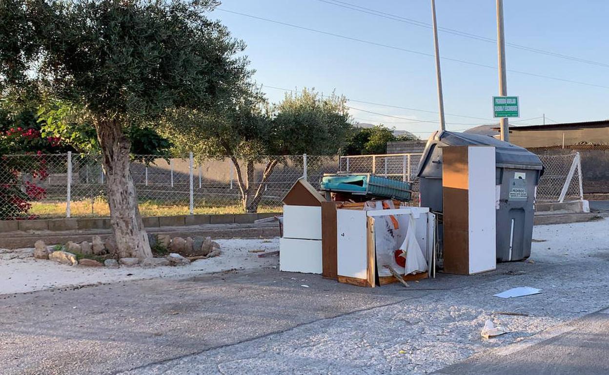 Berja vigila con cámaras los contenedores de basura
