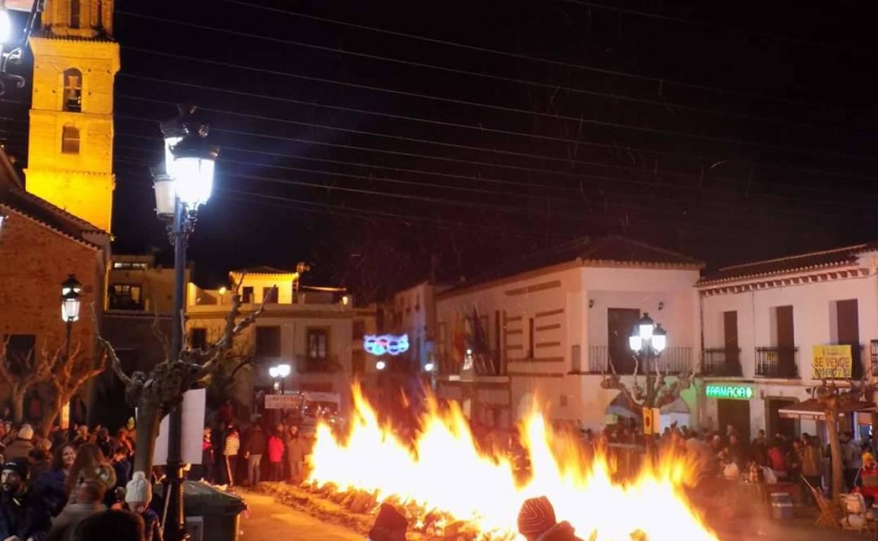 Fondón reduce el chisco de San Sebastián a actos religiosos