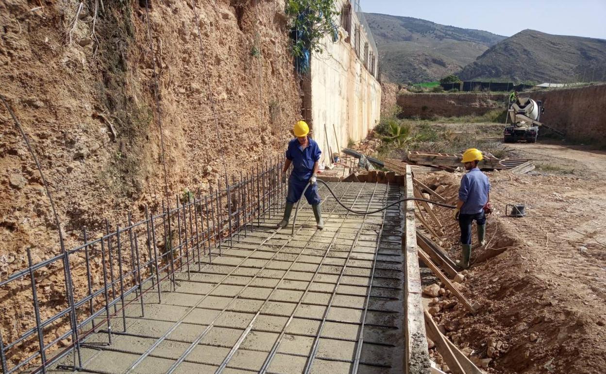 Dalías asume la reparación del cuartel con la esperanza de lograr su reapertura