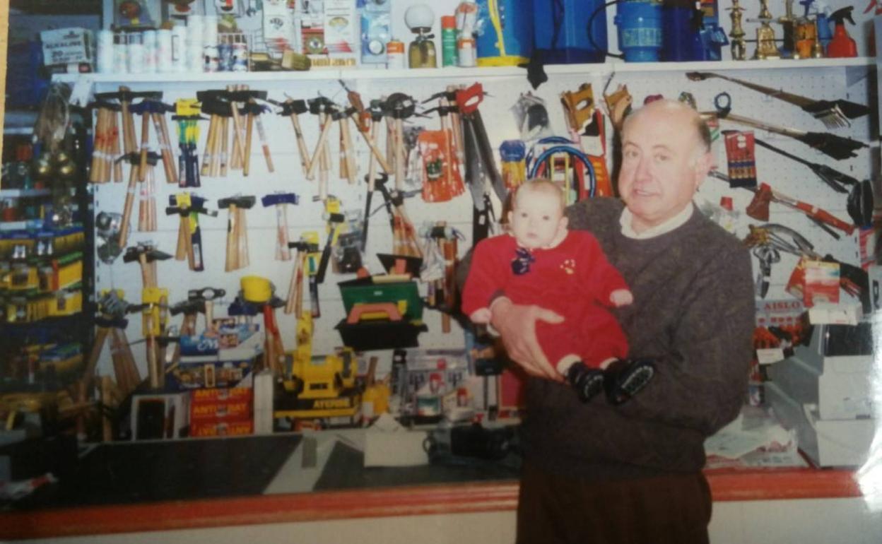 Pepe Galeote Oliver, gerente de la Ferretería La Purísima. 