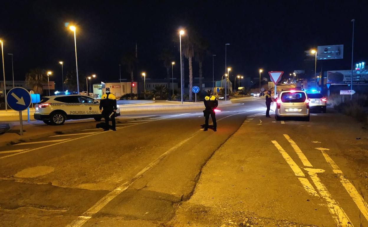 La Policía Local de Adra incrementa los controles para prevenir el exceso de velocidad al volante