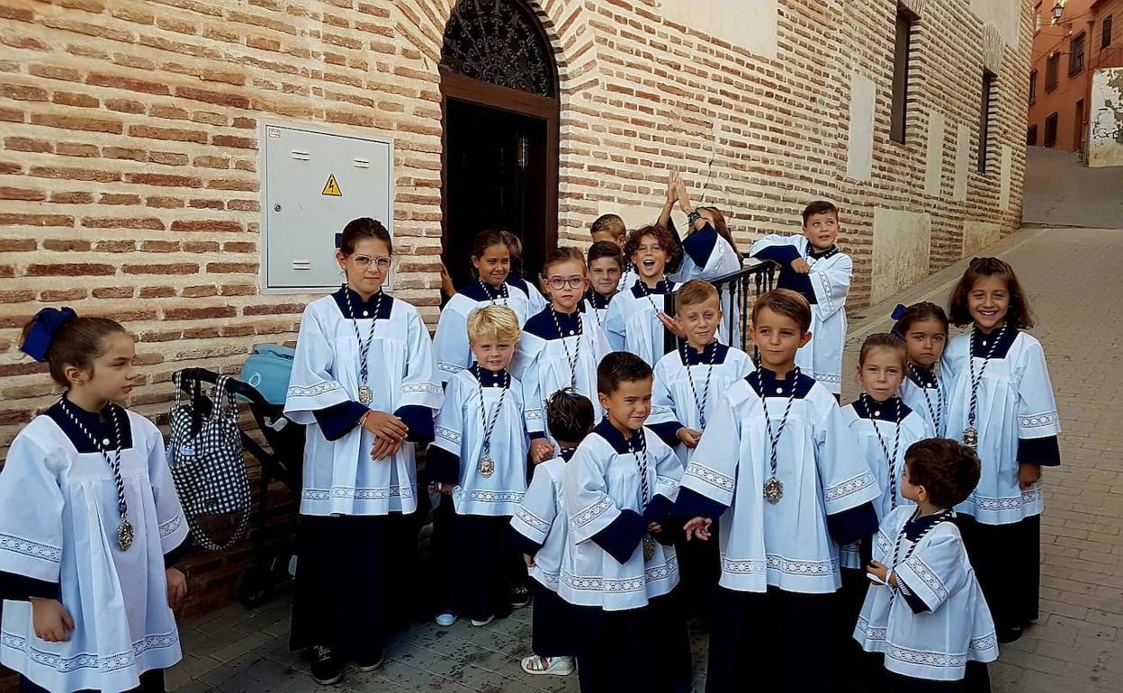 Adra, a los pies de su patrona en la celebración de su día grande
