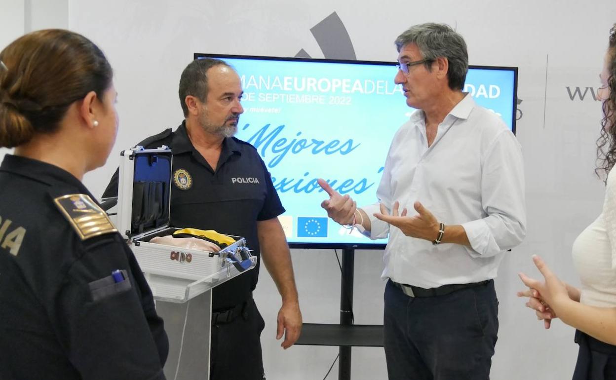 Gafas que simulan el efecto del alcohol al volante, en la Semana de la Movilidad