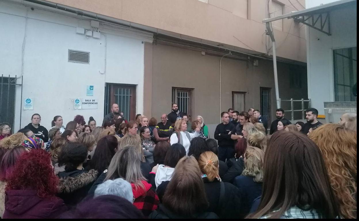 CNT convoca al personal de Agrupaadra y le anima a movilizarse