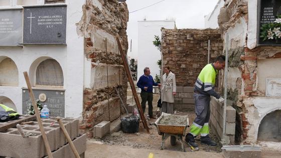 Adra elimina barreras en el cementerio, crea aseos adaptados y suma nuevos nichos