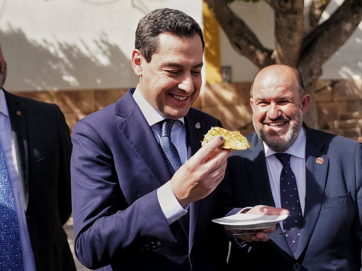 Juanma Moreno se encomienda al Cristo de la Luz