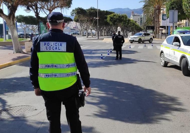 Detenido en Adra acusado de robar en tres vehículos, entre ellos el camión en el que fue sorprendido