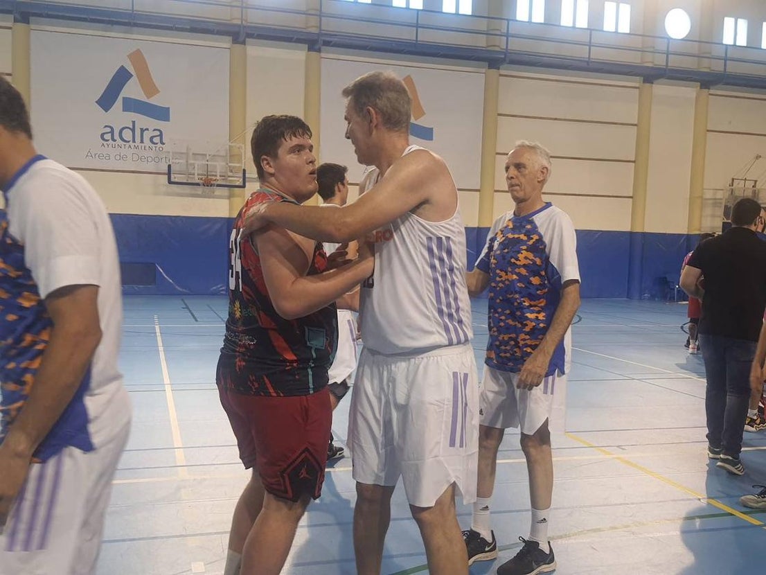 Leyendas del Real Madrid, invitado de excepción a la fiesta del baloncesto en Adra