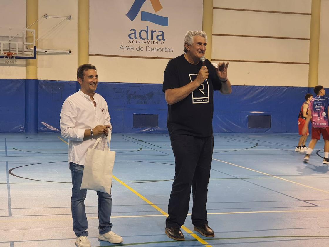 Leyendas del Real Madrid, invitado de excepción a la fiesta del baloncesto en Adra