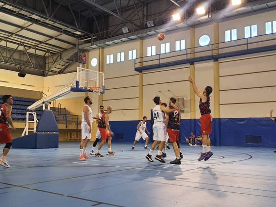 Leyendas del Real Madrid, invitado de excepción a la fiesta del baloncesto en Adra