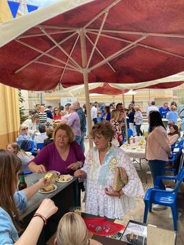 Cruz de Mayo organizada, el año pasado, por la hermandad de los patronos en la ermita.
