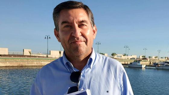 «Hablo de personas que son historia de Adra, pero que no están en los libros de Historia»